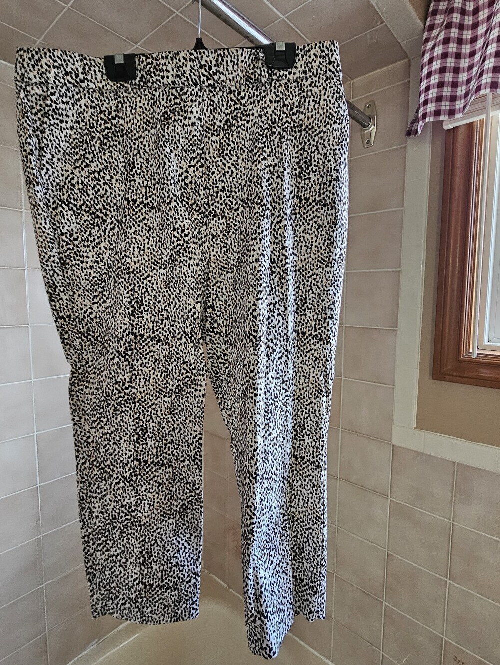 Jules & Leopold Leopard Print Capri Pants In Size Large